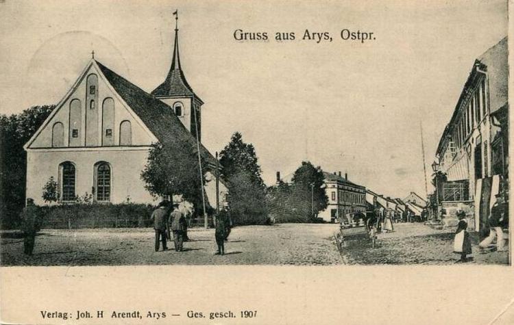 Orzysz - dawny kościół ewangelicki na pocztówce z początku XX w.