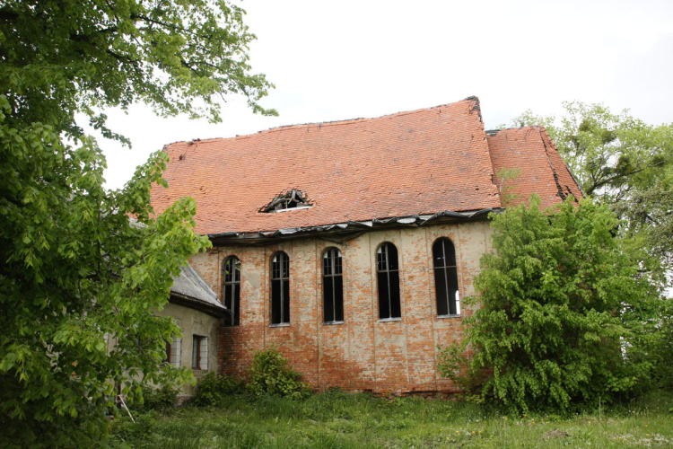 dawny kościół ewangelicki w Rywałdzie