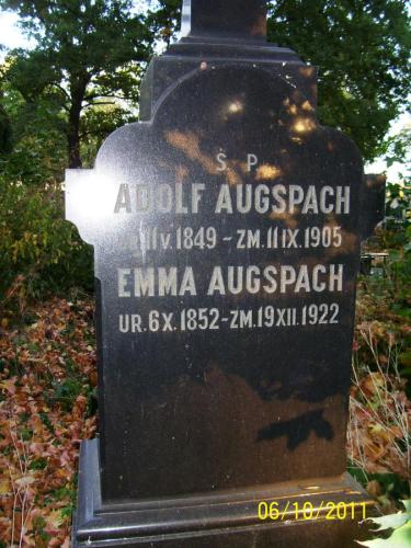 Grób Adolfa i Emmy Augspach