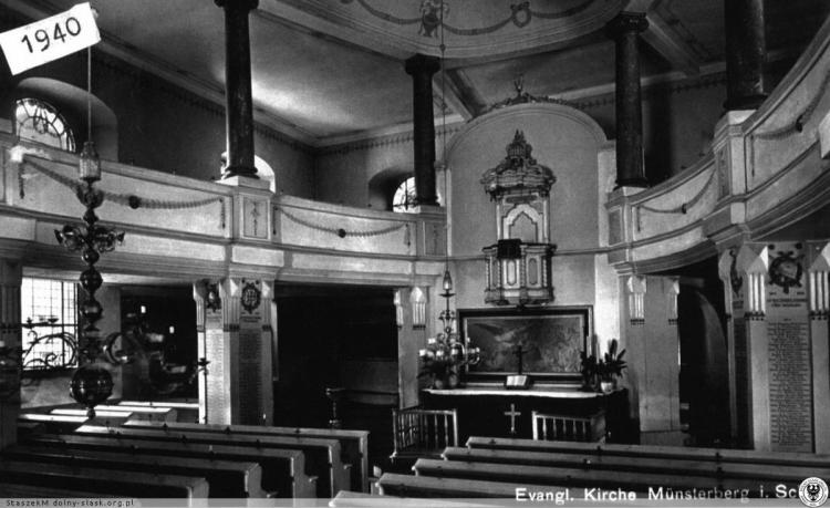 Wnętrze kościoła ewangelickiego w Ziębicach - 1940 r.