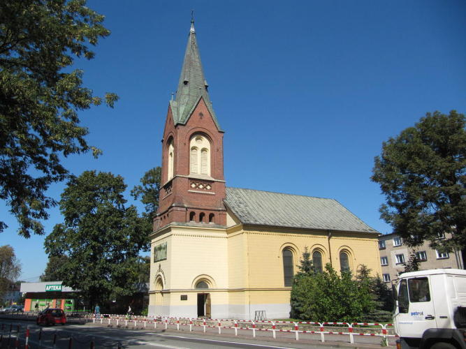 Strzelce Opolskie, kościół ewangelicki, ob. rzym.-kat. pw. Bożego Ciała, 1825, 1888