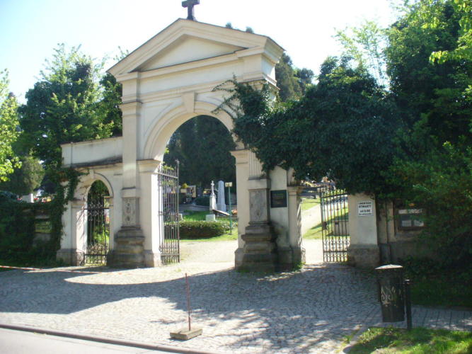 Cieszyn - cmentarz ewngelicko - augsburski - ul. Bielska(1)
