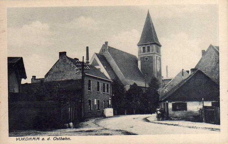 1925 , Dawny kościół ewangelicki - obecnie katolicki Najświętszego Serca Pana Jezusa w Nowym Drezdenku.