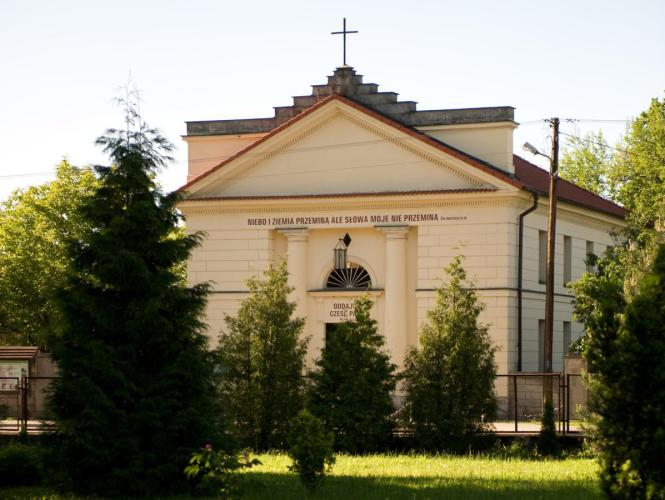 Front budynku kościoła