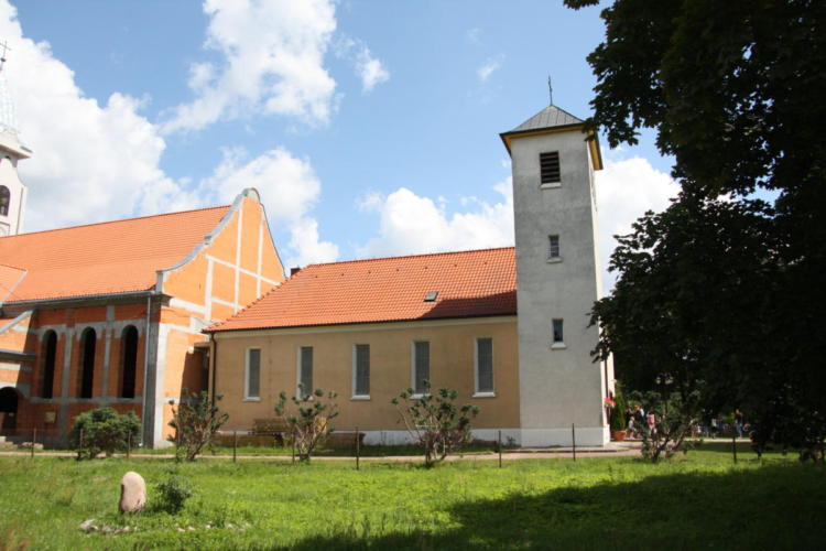 Kościół parafialny w Pieckach