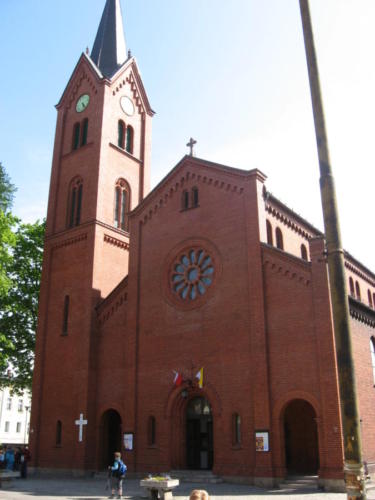 kościół rzymsko-katolicki pw. Zmartwychwstania Pańskiego w Wałbrzychu (Starym Zdroju)
