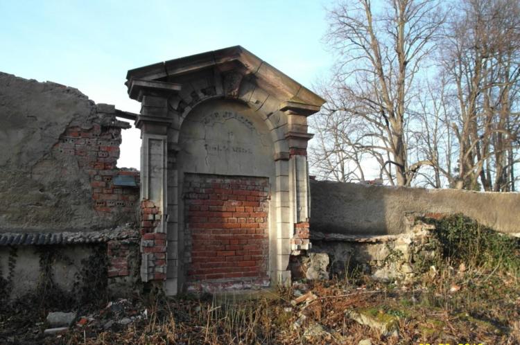 Pozostałość kaplicy grobowej
