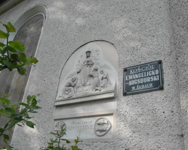 Kościół ewangelicko-augsburski Aniołów Bożych w Żarach - płaskorzeźba