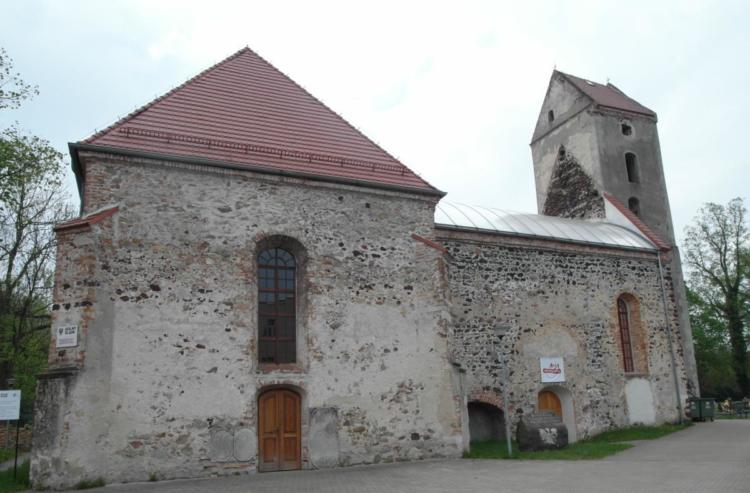 Kościół ewangelicki (ruina) pw. św. Jerzego w Ruszowie